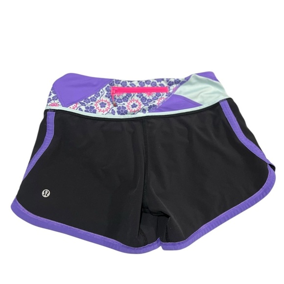 LULULEMON | Groovy Run Short
Black / Quilt Summer13 5 / Power Purple. In Sz 2 - Picture 4 of 6